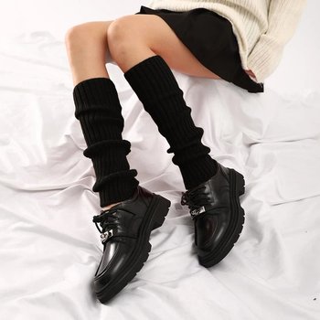 Short Ribbed Leg Warmers in Black
