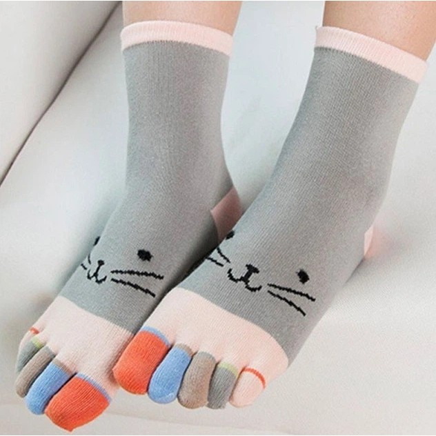 Happy Cat Zehensocken — stilvoller grau-rosafarbener Komfort für jeden Tag