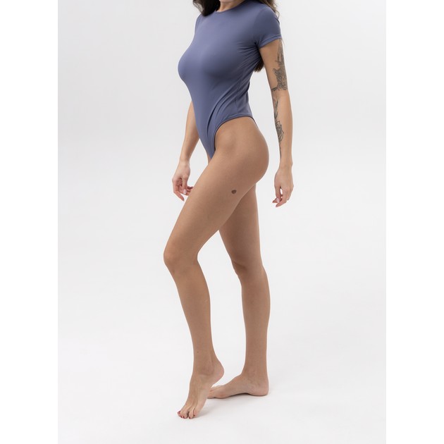 Body femme à manches courtes en bleu marine — Confort et polyvalence