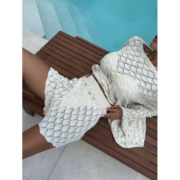 Sommerlicher Strickanzug in Creme — Ideal zum Entspannen