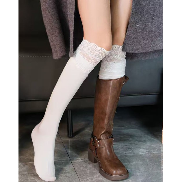 Chaussettes hautes en coton pour femmes – confort et élégance