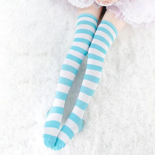 Chaussettes longues rayées en coton - accessoire parfait pour le cosplay