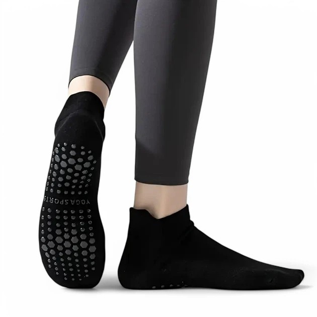 Yoga Socken von Yoga Sports — Atmungsaktive schwarze für das Training