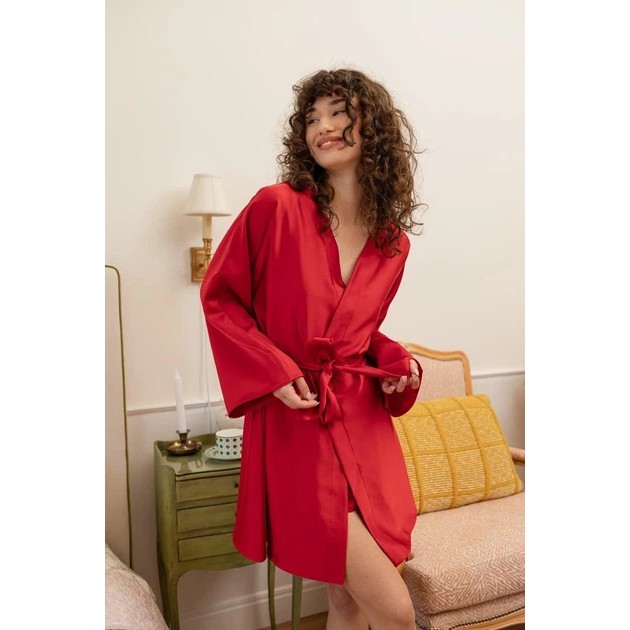 Bata de satén rojo para mujer Viychuk – elegancia y confort