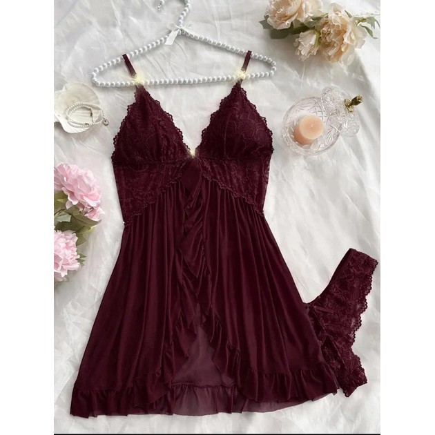 Spitzen-Nachtkleid mit Panties — zarte Eleganz für besondere Anlässe