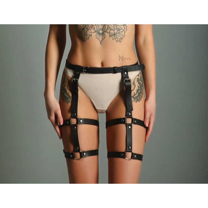 Nova Women's Black Leather Harness
