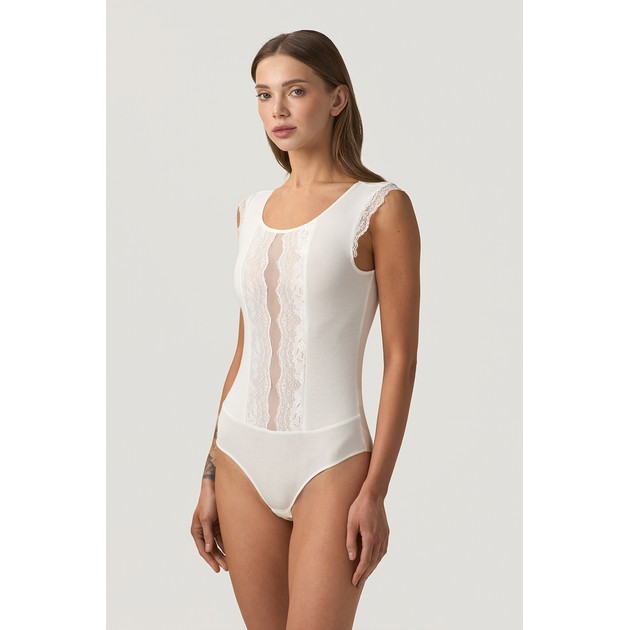 Weißes Spitzenbody — Eleganter Komfort für Frauen