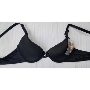 Basic Smooth Black Bra — Comfort and Quality