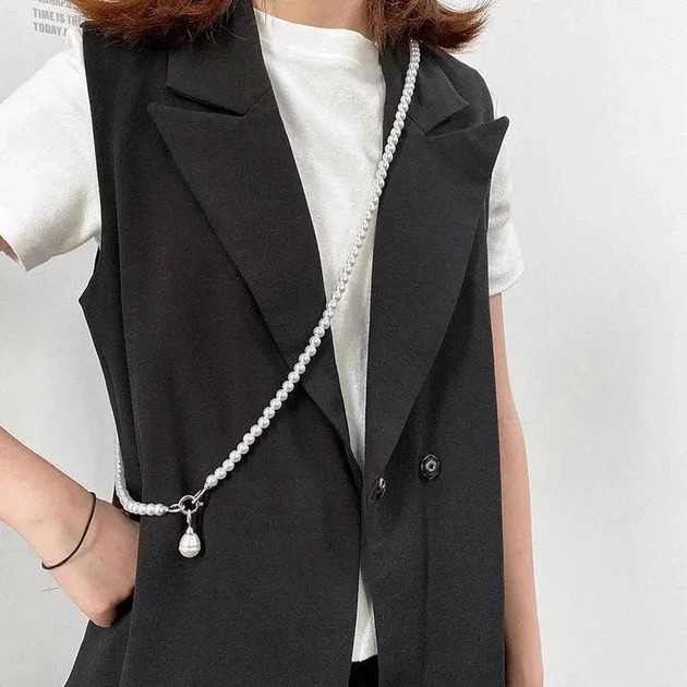 Body Harness with Pearl Imitation — Elegant White Accessory