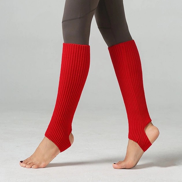 Rote Tanzbeinschoner aus Acryl – Stylisches Accessoire für Mädchen