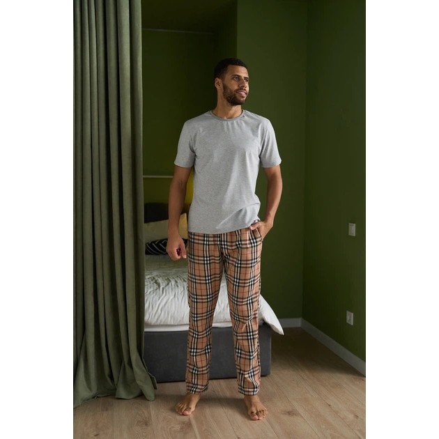 Handy Wear Schlafanzug — Graues T-Shirt und Beigefarbene Karohose