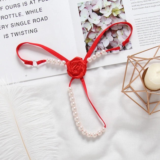 Erotische String mit Perlen — rote Farbe