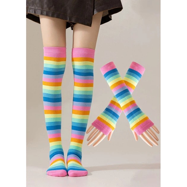 Lot de chaussettes et mitaines en coton