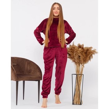 Pijama de terciopelo para mujer en burdeos de Maybel